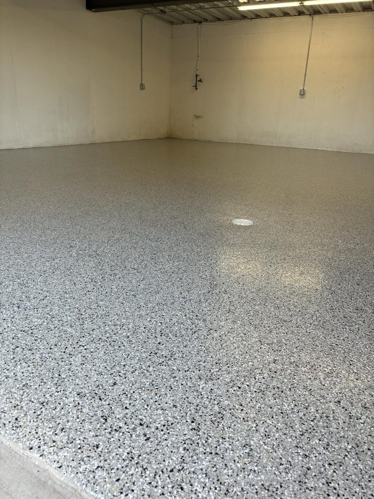 Grey Flake · Finished Angle Kansas City, MO by HH Next-Level Epoxy