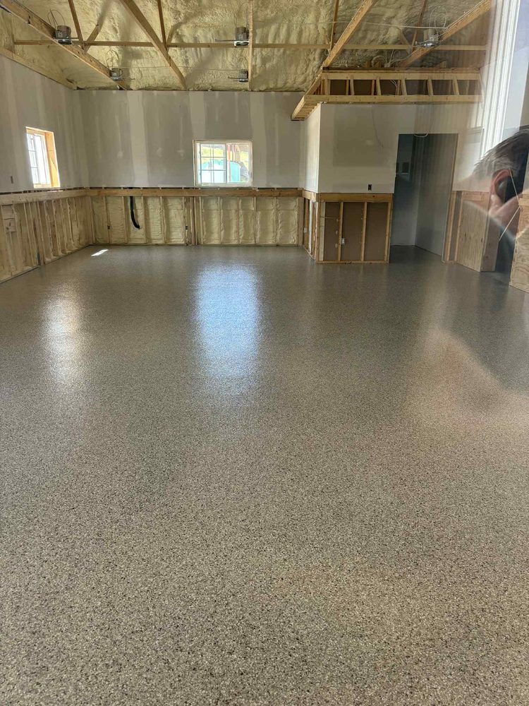 Grey Flake · Medium Space Kansas City, MO by HH Next-Level Epoxy
