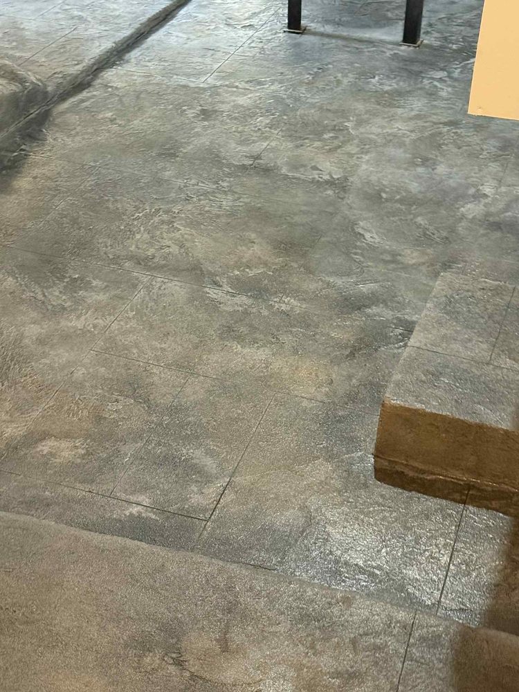 Medium Grey Flake · Garage Kansas City, MO by HH Next-Level Epoxy