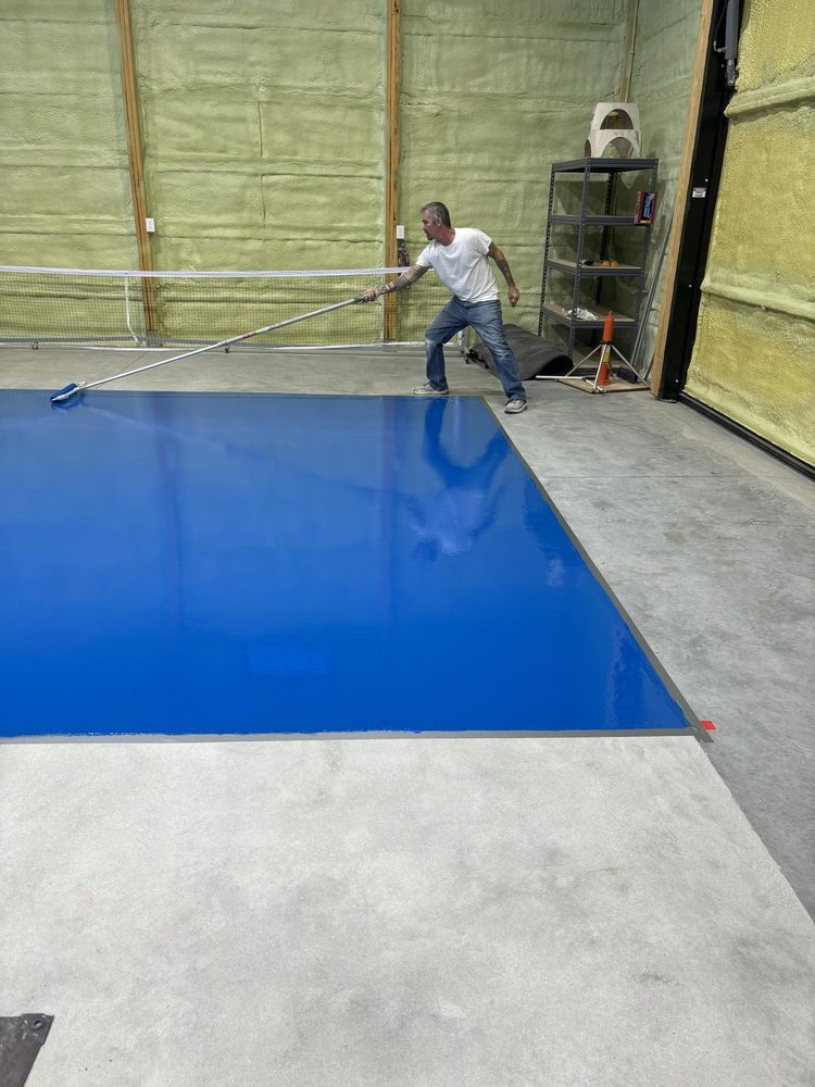 Grey Large Shop Floor Kansas City, MO by HH Next-Level Epoxy
